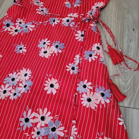 Madewell Button-Wrap Floral Dress in Daisy Society Size 6 - Picture 2 of 7